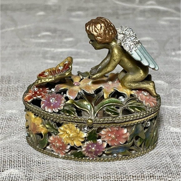 Vintage DZ Trinket Box Cherub Angel, Flowers & Butterfly with Swarovski Crystals - Picture 1 of 6